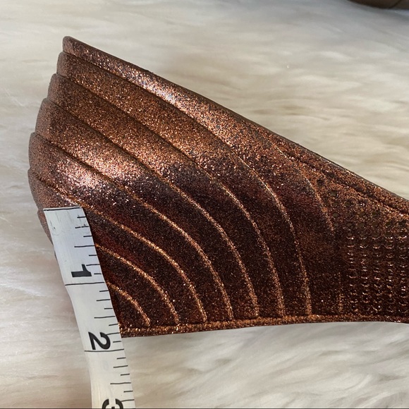 Chic By Lady Couture Rose Gold Metallic Wedges - Picture 13 of 14